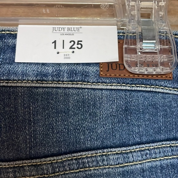 Judy Blue size 1/25 relaxed fit high waist medium wash distressed jeans - Picture 8 of 15